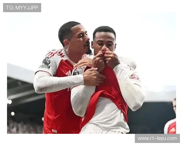 莱切21岁中卫加布里埃尔引巴萨拜仁关注，球队拒冬窗出售